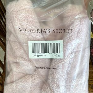 Pink fluffy tote bag